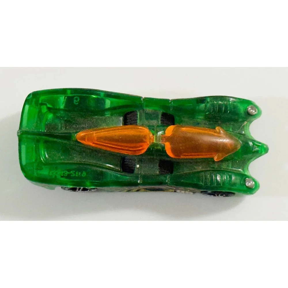 Hot Wheels Power Pistons‎ Kids 1:64 Green Translucent X-Raycers Flame 99 Car